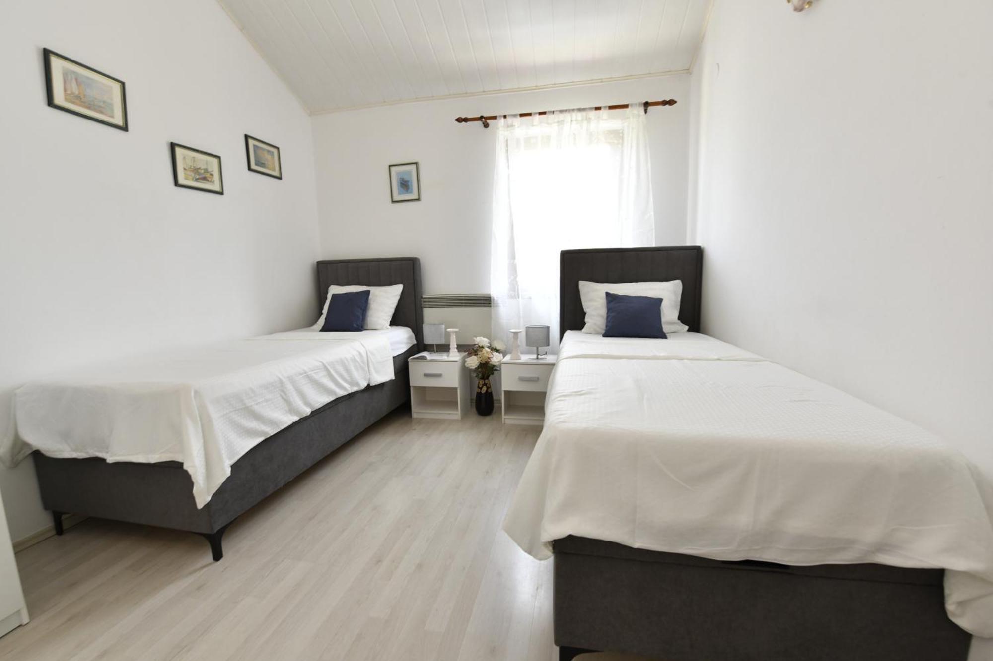 Apartments Villa Herak Poreč Exteriör bild